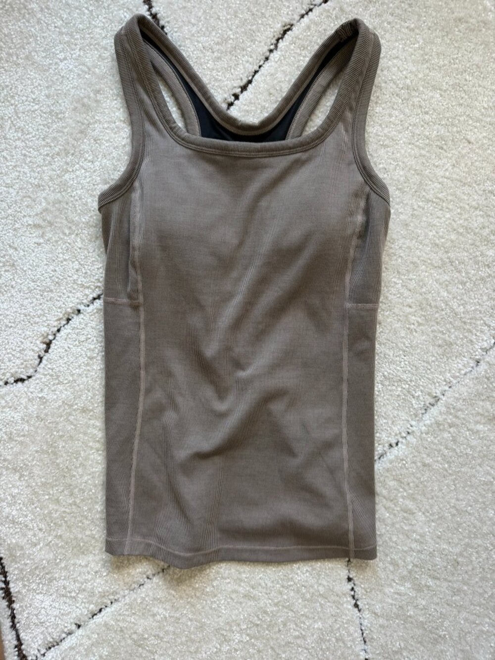 Athleisure Bundle – Prana Ribbed Tank & Lululemon Long Sleeve Top